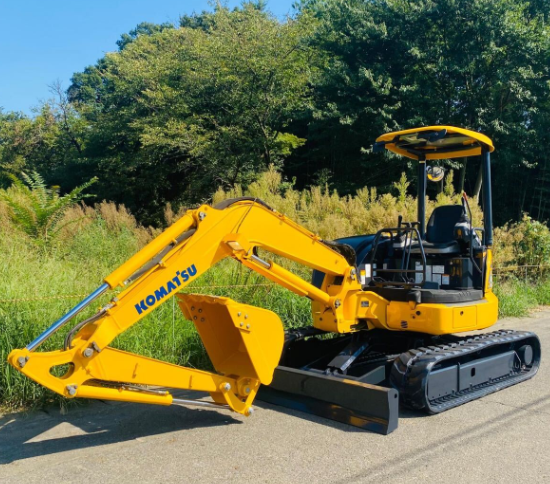 KOMATSU PC40MR-3