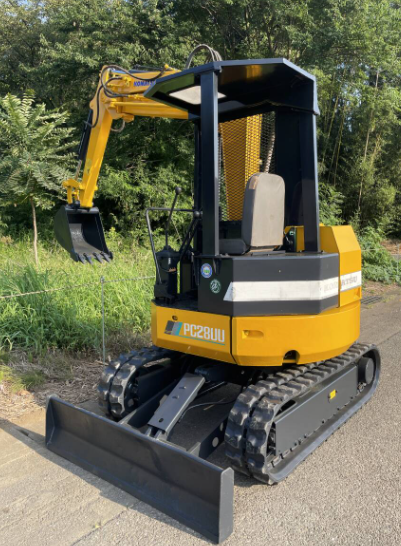 KOMATSU PC28UU
