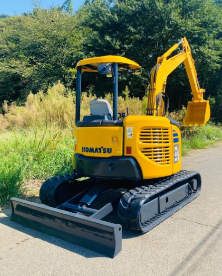 KOMATSU PC40MR-3