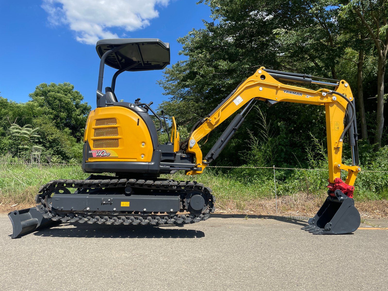 YANMAR VIO30-5