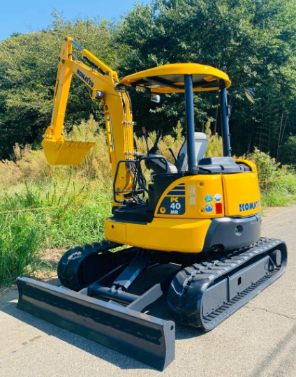 KOMATSU PC40MR-3