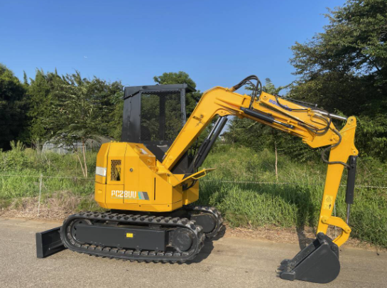 KOMATSU PC28UU